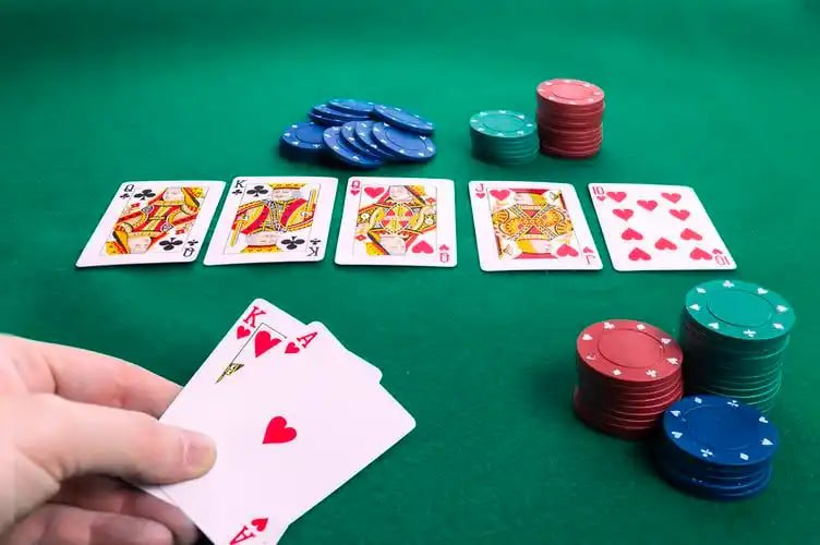 Filipino player joining an online bingo room on ph365 org via mobile browser